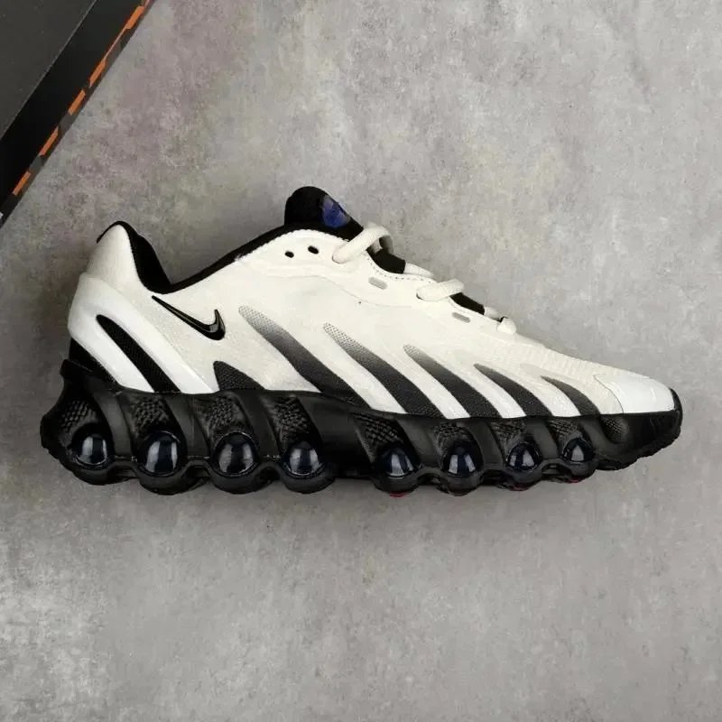 FQ7860-010 Black and White