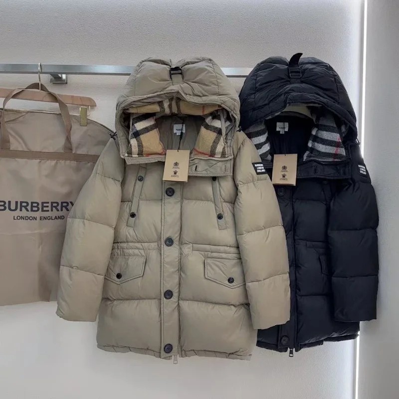Burberry popular khaki white duck down