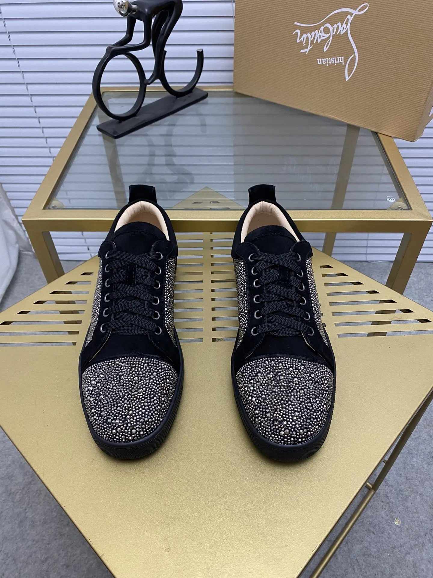 26 (non refundable, non exchangeable)